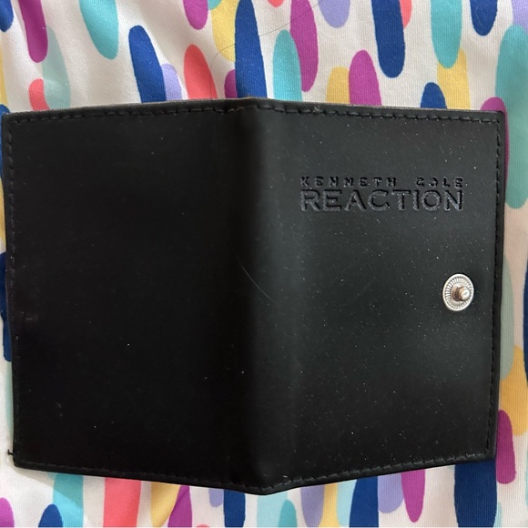 Kenneth Cole Reaction: black cards holder - Picture 3 of 3